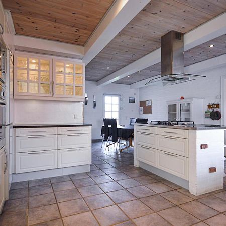 Awesome Home In Bredebro With Kitchen Ballum エクステリア 写真