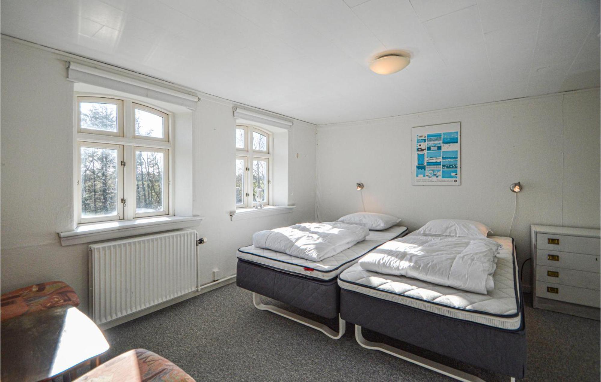 Awesome Home In Bredebro With Kitchen Ballum エクステリア 写真