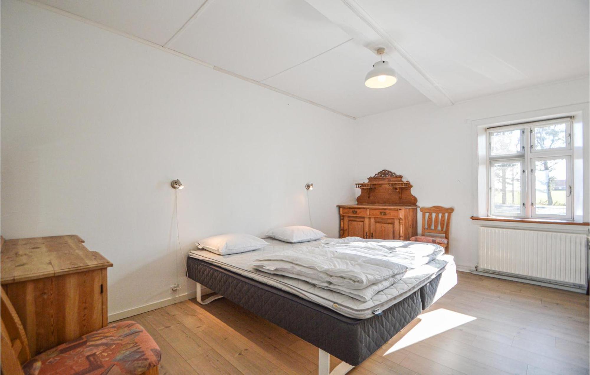 Awesome Home In Bredebro With Kitchen Ballum エクステリア 写真