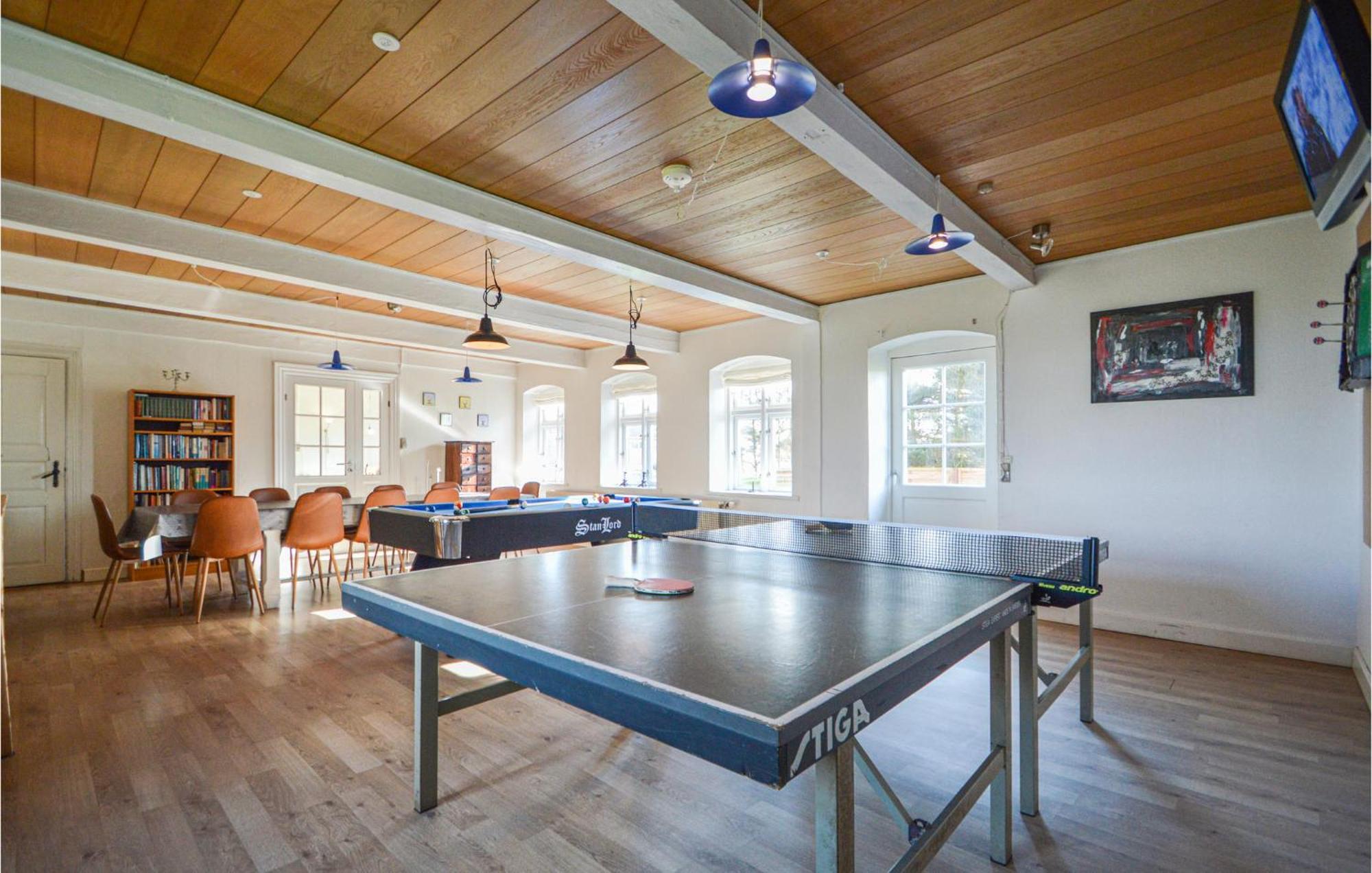 Awesome Home In Bredebro With Kitchen Ballum エクステリア 写真